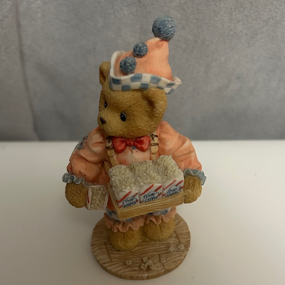 New 1996 Cherished Teddies Adorable Bear with popcorn